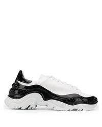 Chaussures de sport blanches et noires N°21
