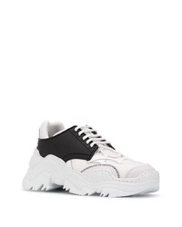 Chaussures de sport blanches et noires N°21