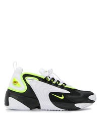 Chaussures de sport blanches et noires Nike