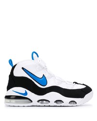 Chaussures de sport blanches et noires Nike