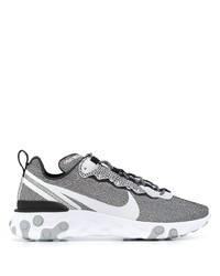 Chaussures de sport blanches et noires Nike