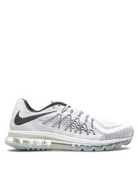 Chaussures de sport blanches et noires Nike