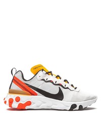 Chaussures de sport blanches et noires Nike