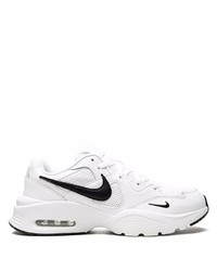 Chaussures de sport blanches et noires Nike