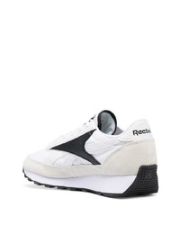 Chaussures de sport blanches et noires Reebok