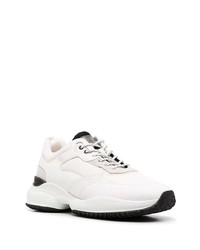 Chaussures de sport blanches et noires Hogan