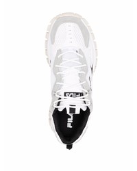 Chaussures de sport blanches et noires Fila