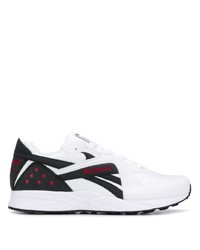 Chaussures de sport blanches et noires Reebok