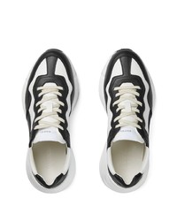 Chaussures de sport blanches et noires Gucci