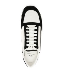 Chaussures de sport blanches et noires Armani Exchange