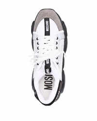 Chaussures de sport blanches et noires Moschino