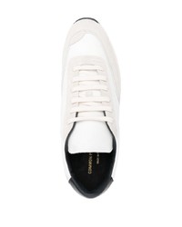 Chaussures de sport blanches et noires Common Projects