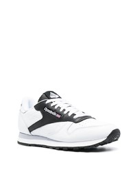 Chaussures de sport blanches et noires Reebok