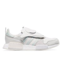 Chaussures de sport blanches adidas