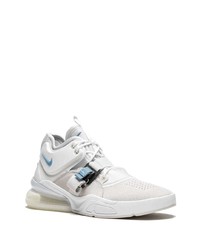 Chaussures de sport blanches Nike