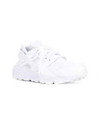 Chaussures de sport blanches Nike