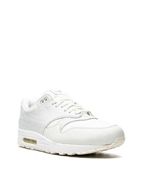 Chaussures de sport blanches Nike