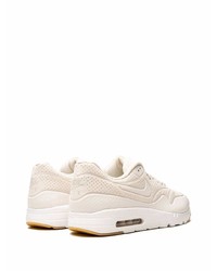 Chaussures de sport blanches Nike