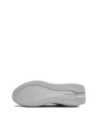 Chaussures de sport blanches Nike