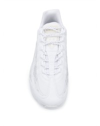 Chaussures de sport blanches Nike