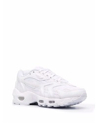 Chaussures de sport blanches Nike