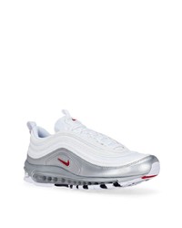 Chaussures de sport blanches Nike