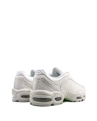 Chaussures de sport blanches Nike