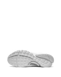 Chaussures de sport blanches Nike