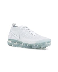 Chaussures de sport blanches Nike