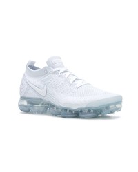 Chaussures de sport blanches Nike