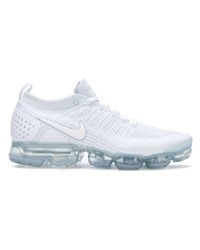 Chaussures de sport blanches Nike