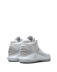 Chaussures de sport blanches Jordan