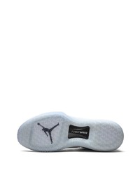 Chaussures de sport blanches Jordan