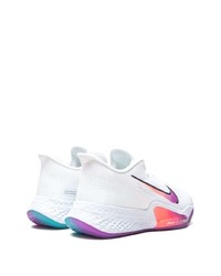 Chaussures de sport blanches Nike