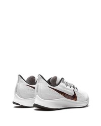 Chaussures de sport blanches Nike