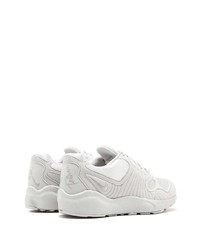 Chaussures de sport blanches Nike