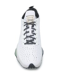 Chaussures de sport blanches Nike