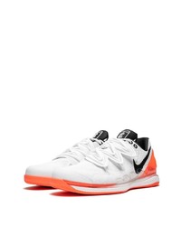 Chaussures de sport blanches Nike