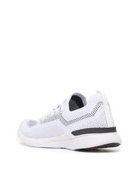 Chaussures de sport blanches APL Athletic Propulsion Labs