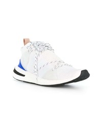 Chaussures de sport blanches adidas