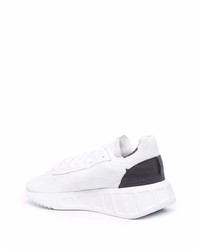 Chaussures de sport blanches adidas