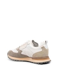 Chaussures de sport blanches Moma