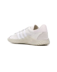 Chaussures de sport blanches adidas