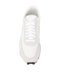 Chaussures de sport blanches Nike