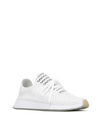 Chaussures de sport blanches adidas