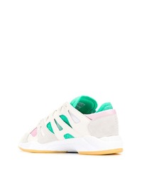 Chaussures de sport blanches adidas