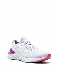 Chaussures de sport blanches Nike