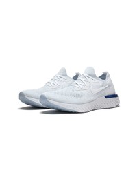 Chaussures de sport blanches Nike