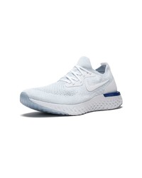 Chaussures de sport blanches Nike