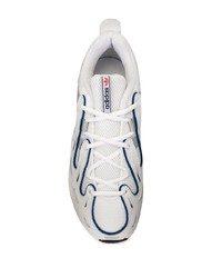 Chaussures de sport blanches adidas